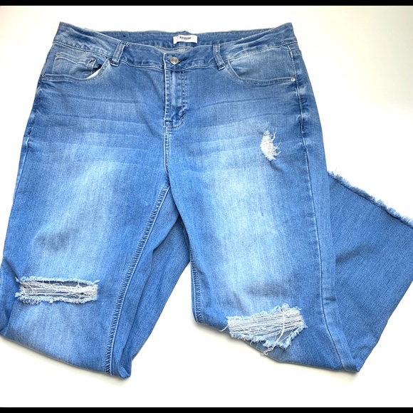 Kenzie Jeans Distressed cropped pants - Picture 1 of 8